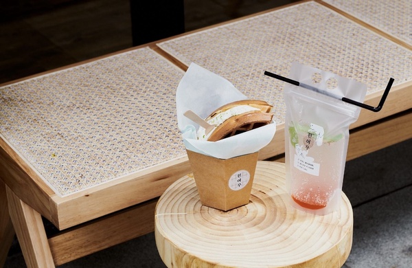 韓國華夫餅登台!「白狐院華夫餅」插旗台北信義區,限定草莓季華夫餅、白狐布丁必嚐鮮