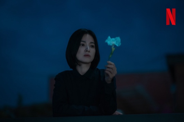 《黑暗榮耀》劇情「幕後秘密」！宋慧喬出道26年第1次被打巴掌，因太過震驚而忘詞NG