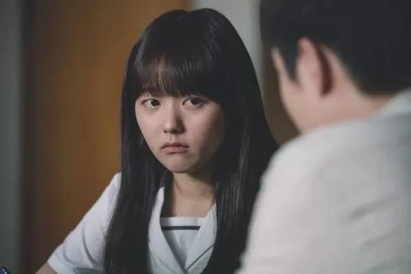 《黑暗榮耀》選角超神!少年時期演員介紹,小同珢憑《寄生上流》走紅,她曾是收視毒藥