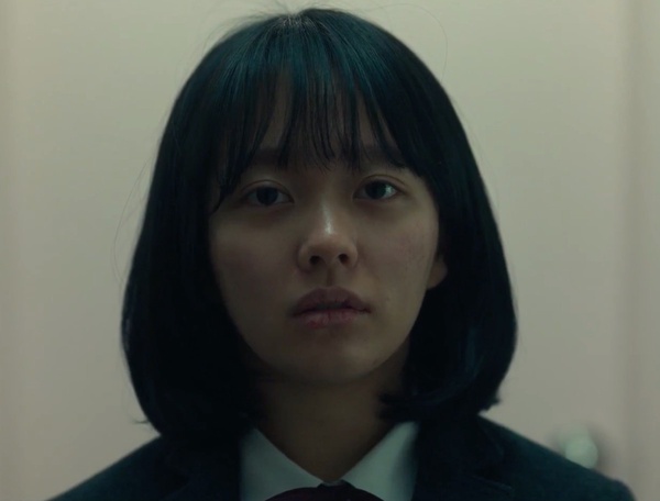 比《黑暗榮耀》更可怕的「釜山女中霸凌事件」!煙蒂燙皮、後腦勺破洞,加害者竟被輕判