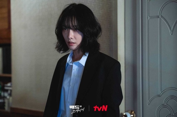 關於《黑暗榮耀》「毒蟲千金」金赫拉的8件事!音樂劇出身,是《禹英禑》脫北者媽媽!