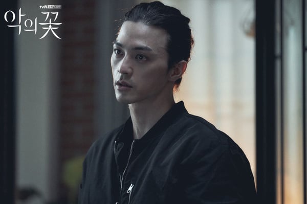 韓劇8位瘋狂殺人魔!《黑暗榮耀》李茂生演技連孔劉都入戲,李鍾碩大反差,最經典是他