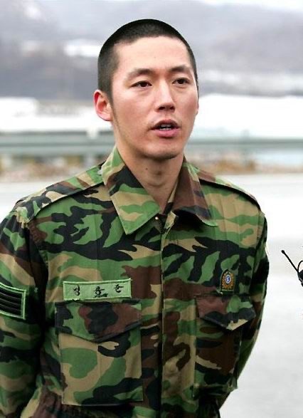 劉亞仁爆涉嫌逃兵役！9位曾說謊逃兵韓星，元斌、宋承憲也陷爭議，他為免役竟拔12顆牙