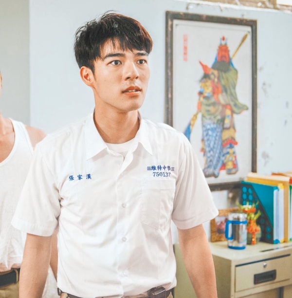 8位台劇男星學生造型!《第9節課》陳昊森漸入佳境、許光漢少年感太強、霍建華根本校草