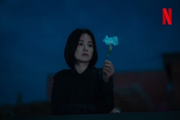 Netflix 2023韓劇推薦！《京城生物》精彩不輸《黑暗榮耀2》，韓版《想見你》CP感更勝