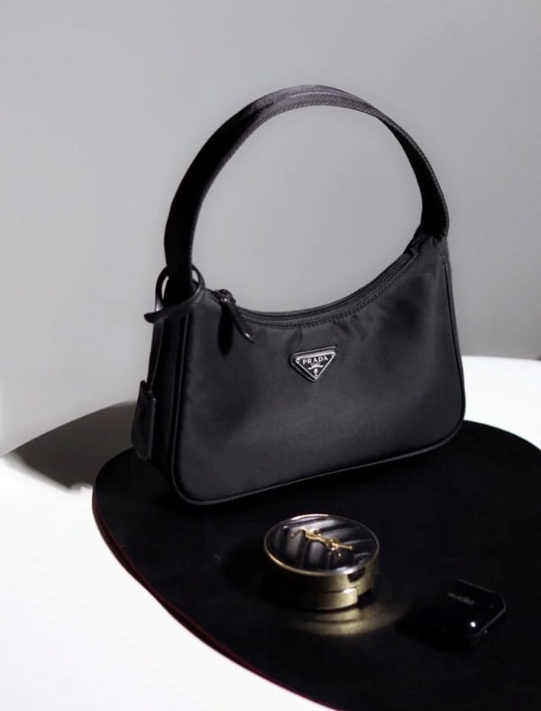 GUCCI 老花迷你托特包,約NT$43,500
