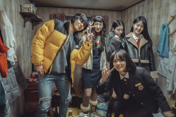 《黑暗榮耀2》登NETFLIX收視冠軍!韓方投資《還魂》大虧本,全靠《黑暗榮耀》逆勢翻盤