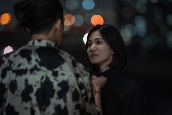 《黑暗榮耀2》登NETFLIX收視冠軍!韓方投資《還魂》大虧本,全靠《黑暗榮耀》逆勢翻盤