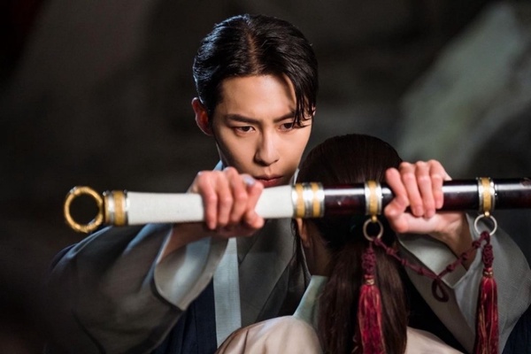 《黑暗榮耀2》登NETFLIX收視冠軍!韓方投資《還魂》大虧本,全靠《黑暗榮耀》逆勢翻盤
