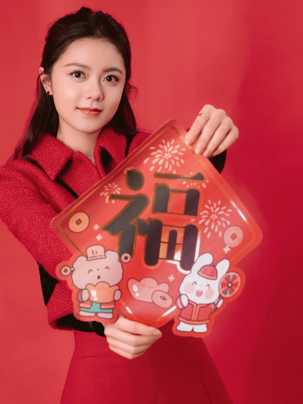 陸劇11位明星春晚精修vs.未修!趙麗穎PK楊冪,吳磊帥,楊紫&宋軼很仙,沈月是最大驚喜