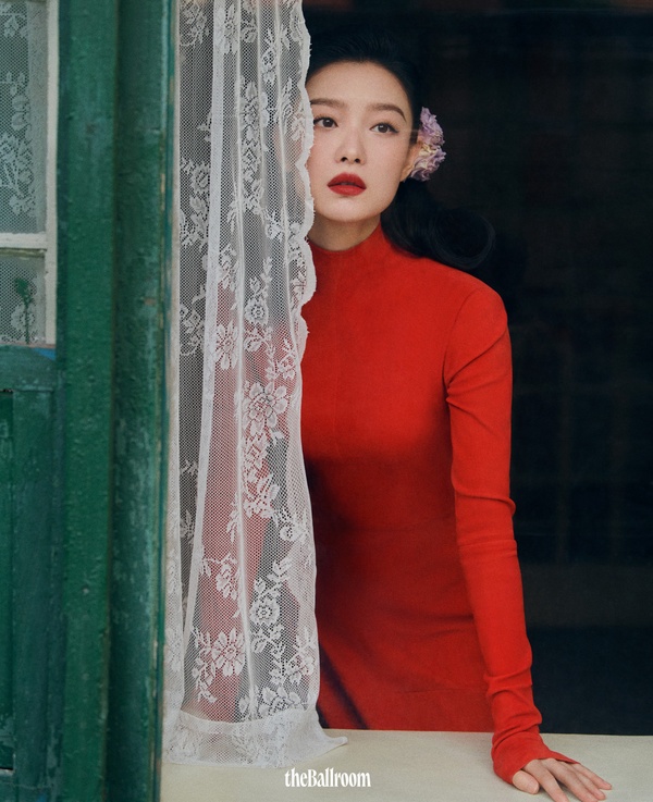 陸劇15位女星過年造型!趙麗穎&楊紫&熱巴同款紅裙PK,唐嫣倪妮港風美翻,而她意外驚豔