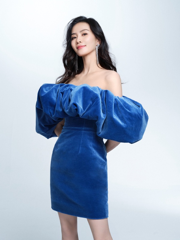 陸劇15位女星過年造型!趙麗穎&楊紫&熱巴同款紅裙PK,唐嫣倪妮港風美翻,而她意外驚豔