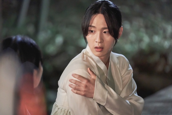8位韓劇「嬌弱型男子」!《浪漫速成班》鄭敬淏少女摔太好笑,姜泰伍跟秀英撒嬌被嫌棄