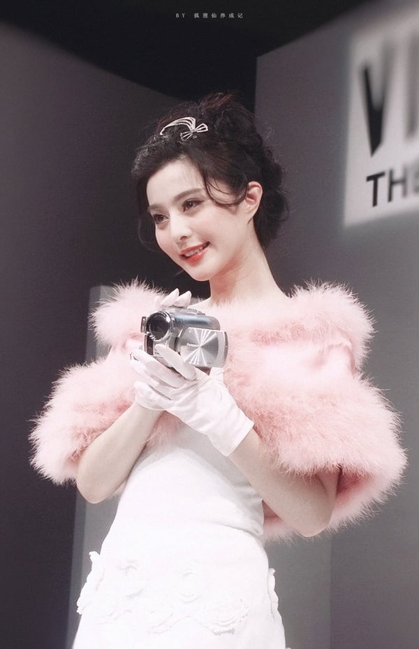 網評陸劇10位「神顏頂級美人」!熱巴、楊穎前三沒爭議,劉亦菲是仙女,而她真讓人難忘