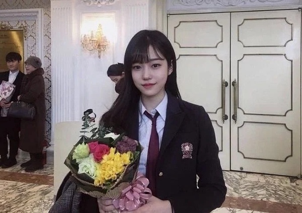 韓國新生代女演員高中舊照！《浪漫速成班》盧允瑞高中更美，高允貞&韓韶禧從小美到大