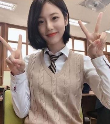 韓國新生代女演員高中舊照！《浪漫速成班》盧允瑞高中更美，高允貞&韓韶禧從小美到大