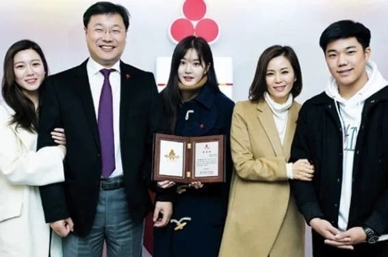 「不被祝福」韓星情侶!李昇基&李多寅結婚被罵翻,鄭敬淏&秀英也曾挨批,她大談不倫戀