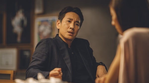 吸毒韓星現況!《我的大叔》李善均遭調查,劉亞仁染毒遭換角、PSY翻紅,他復出無望