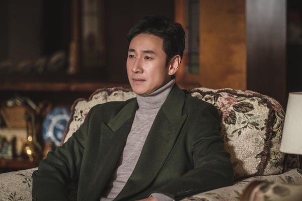 吸毒韓星現況!《我的大叔》李善均證實身亡,劉亞仁染毒遭換角、PSY翻紅,他復出無望