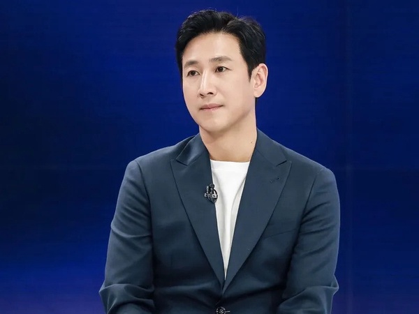 吸毒韓星現況!《我的大叔》李善均證實身亡,劉亞仁染毒遭換角、PSY翻紅,他復出無望