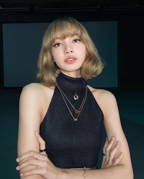 Blackpink Lisa從小美到大舊照合輯！龐大IG粉絲數獲金氏世界紀錄，吃不胖體質靠這招