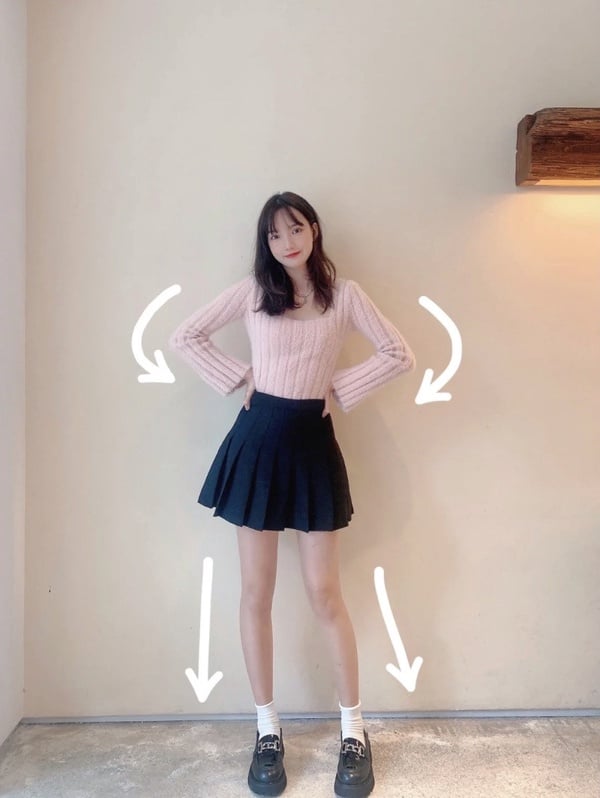拍照POSE怎麼擺？顯瘦「全身拍照姿勢」一看就會，視覺顯瘦5公斤、長腿一秒Get