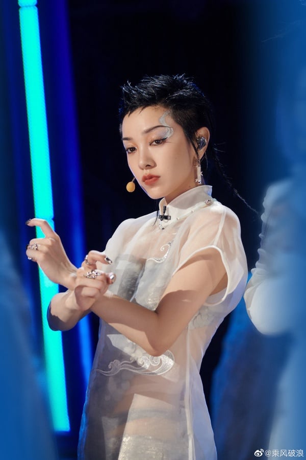 《浪姐》台灣參賽女星近況！王心凌翻紅無人能敵、陳妍希回歸台劇、楊丞琳被惡剪惹議！