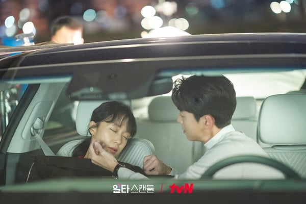 近期Netflix全球網播量TOP9！《女神降臨》逆襲上榜成第5，這部狠超《浪漫速成班》奪冠
