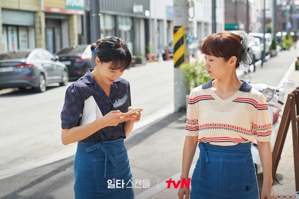 《浪漫速成班》「角色塑造」劇情細節!服裝呼應個性,行善進入直說家,空間感立刻變了