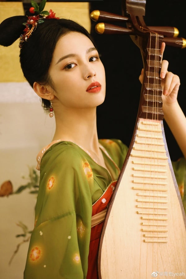 網評「最高顏值95後女星」TOP10！趙露思沒有前五，楊超越第六，周也第三，冠軍是真美