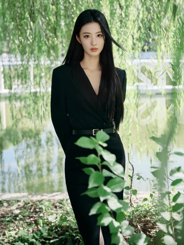 網評「最高顏值95後女星」TOP10！李蘭迪、趙露思沒有前五，王楚然第三，冠軍是真美