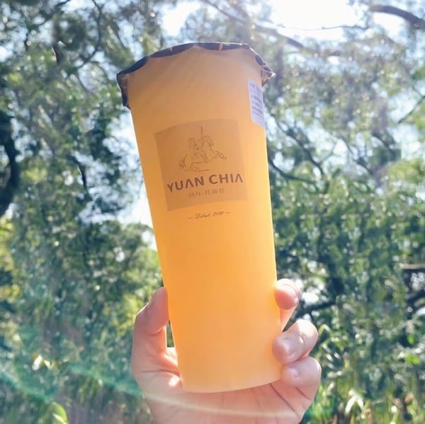 10間手搖「柳橙飲品」推薦!萬波xHUMAN MADE春橙綠茶、迷客夏柳丁綠茶,這杯網友推爆