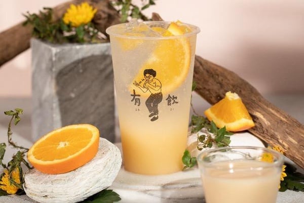 10間手搖「柳橙飲品」推薦!萬波xHUMAN MADE春橙綠茶、迷客夏柳丁綠茶,這杯網友推爆
