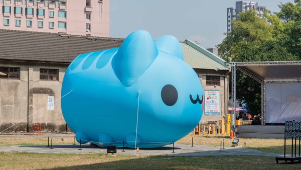 6米高巨大咖波!「貓貓蟲咖波凹豆好日子巡迴展」即日起臺中驛鐵道文化園區登場
