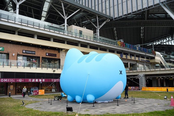6米高巨大咖波！「貓貓蟲咖波凹豆好日子巡迴展」即日起臺中驛鐵道文化園區登場