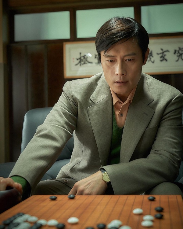 頂級韓星陸續捲逃稅風波!金泰希被追討數億,李秉憲遭疑開空頭公司,宋慧喬也曾陷爭議