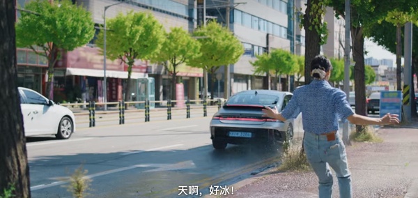 《浪漫速成班》7個鏡頭細節!善才搭公車畫面藏超虐對比,直說&行善在這地方相遇又分別