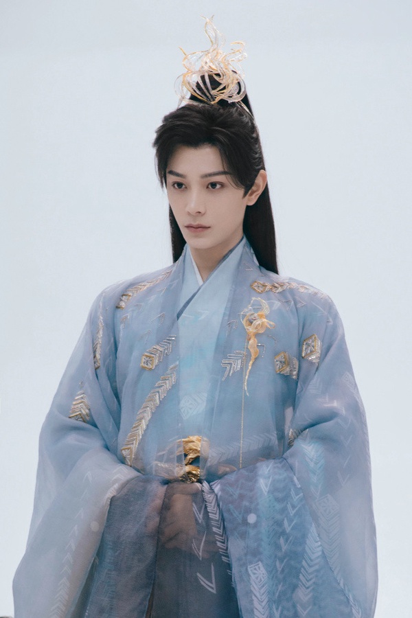 網評「最帥95後陸劇男星」Top10!王一博沒前十,許凱第四,王鶴棣第三,冠軍是真帥!