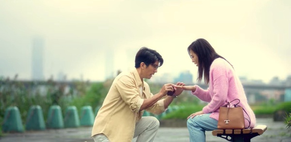 《此時此刻》驚喜CP組合!賈靜雯愛上曾敬驊,小S激吻吳慷仁,林柏宏熱吻Lulu變渣男?