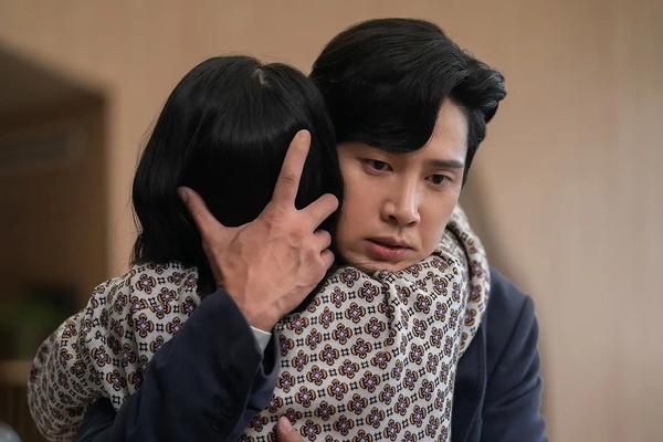 《黑暗榮耀2》劇情幕後秘密!京蘭學生&成年演員是不同人,崔惠程裸戲竟是這樣拍的!