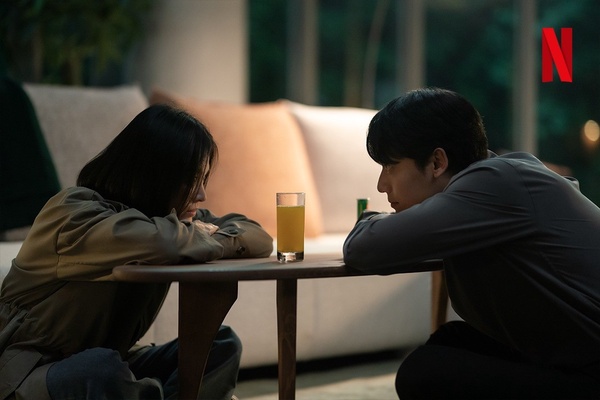 Netflix韓劇「全球網播量」TOP10!《哲仁王后》衝上第二,《黑暗榮耀2》3天破億超狂