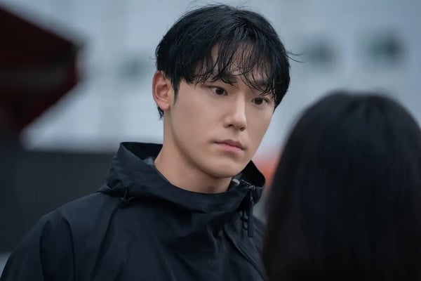 韓網票選《黑暗榮耀2》最佳男演員!李到晛演技評價兩極慘墊底,冠軍得票率竟高達62%!