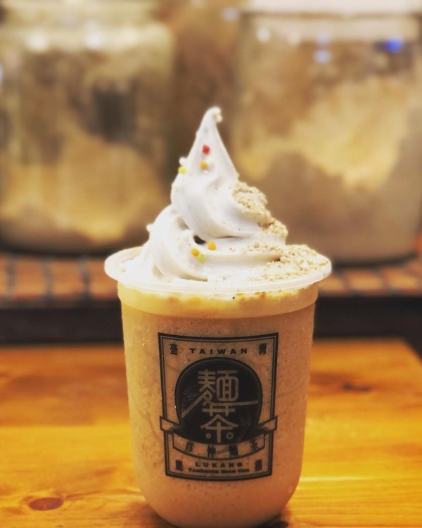彰化手搖推薦！復古麵茶冰沙、top1綠豆沙鮮奶必喝，全台首創招財貓造型冰磚在「這裡」
