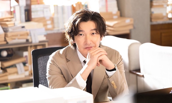 韓劇《離婚律師申晟瀚》曹承佑8件事!曾以1000:1試鏡率脫穎而出,曾因IU罵過曹政奭?