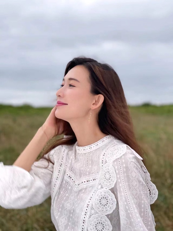 日網票選最美華人女星TOP10!劉詩詩第七、楊穎第四,楊冪輸給迪麗熱巴,台灣最美是她