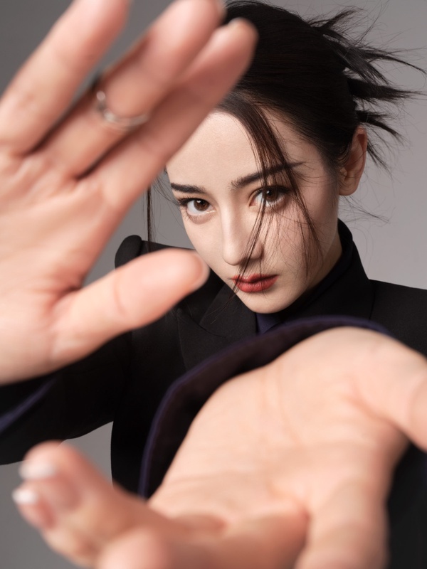 日網票選最美華人女星TOP10!劉詩詩第七、楊穎第四,楊冪輸給迪麗熱巴,台灣最美是她