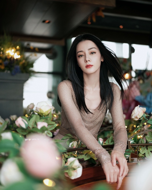 日網票選最美華人女星TOP10!劉詩詩第七、楊穎第四,楊冪輸給迪麗熱巴,台灣最美是她