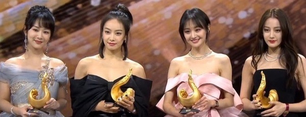 9組陸劇「頂級帥哥美女」同台!李現先夾在楊冪&趙麗穎中間,又夾在楊紫&迪麗熱巴中間