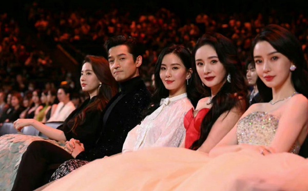10位「陸劇85後小花」命運大不同！楊冪&amp;amp;趙麗穎&amp;amp;宋軼都為李沁做過配，而景甜實在是太妙