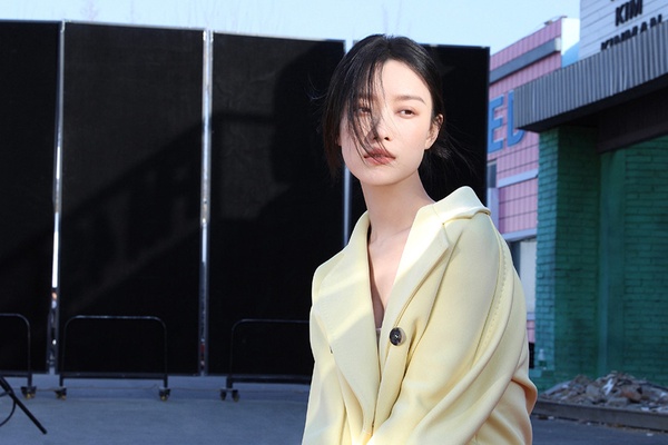10位「陸劇85後小花」命運大不同!楊冪&趙麗穎&宋軼都為李沁做過配,而景甜實在是太妙